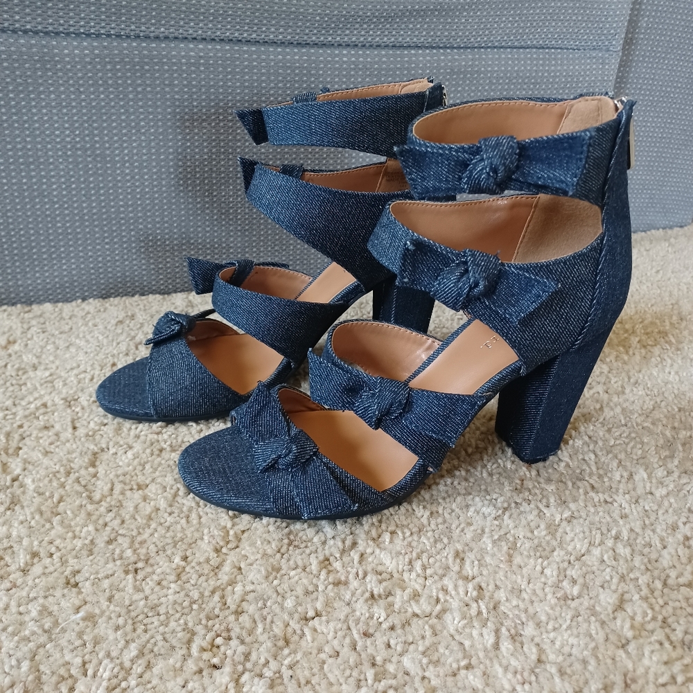 Indigo Rd. Heels